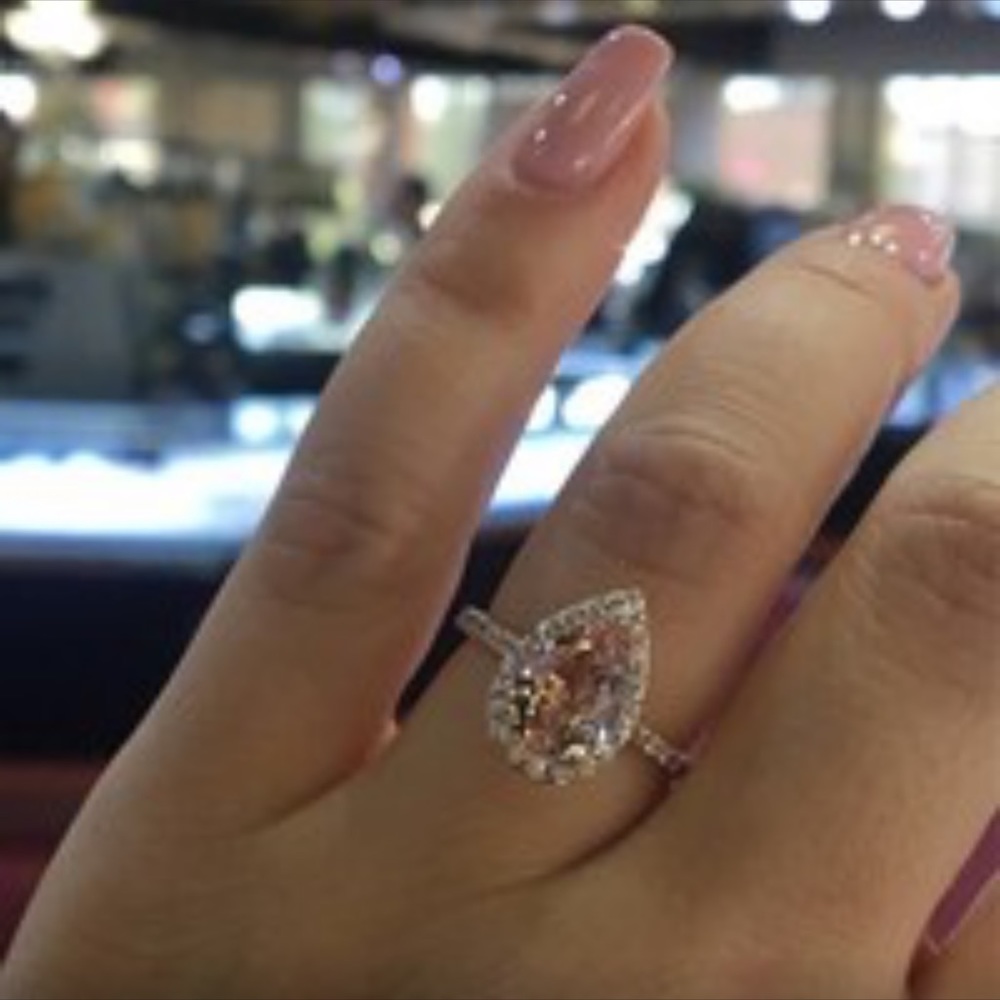 Women’s engagement wedding birthday ring - Picture 3 of 8
